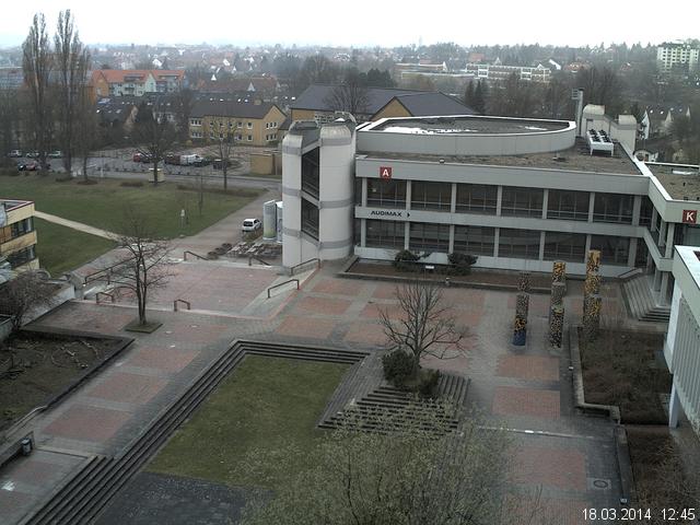 Foto der Webcam: Verwaltungsgeb&auml;ude, Innenhof mit Audimax, H&ouml;rsaal-Geb&auml;ude 1
