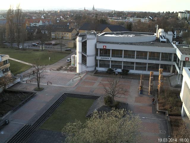 Foto der Webcam: Verwaltungsgeb&auml;ude, Innenhof mit Audimax, H&ouml;rsaal-Geb&auml;ude 1