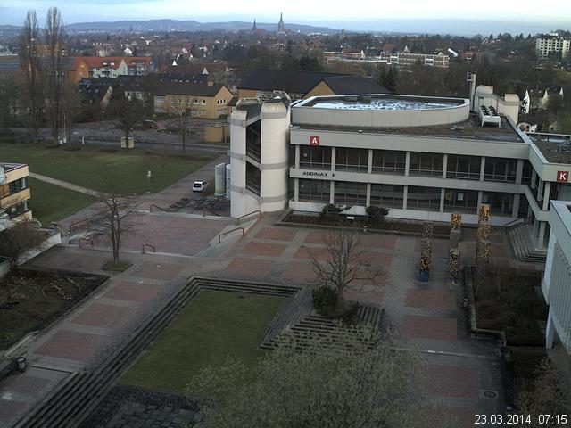 Foto der Webcam: Verwaltungsgeb&auml;ude, Innenhof mit Audimax, H&ouml;rsaal-Geb&auml;ude 1