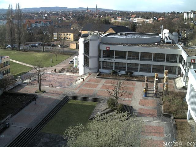 Foto der Webcam: Verwaltungsgeb&auml;ude, Innenhof mit Audimax, H&ouml;rsaal-Geb&auml;ude 1
