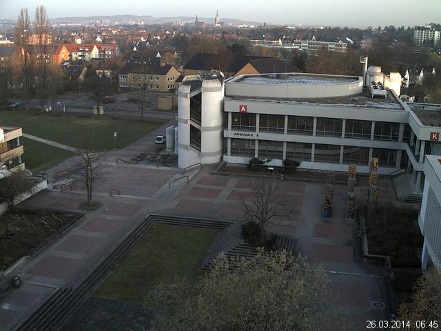 Foto der Webcam: Verwaltungsgeb&auml;ude, Innenhof mit Audimax, H&ouml;rsaal-Geb&auml;ude 1
