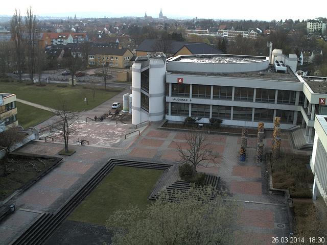 Foto der Webcam: Verwaltungsgeb&auml;ude, Innenhof mit Audimax, H&ouml;rsaal-Geb&auml;ude 1