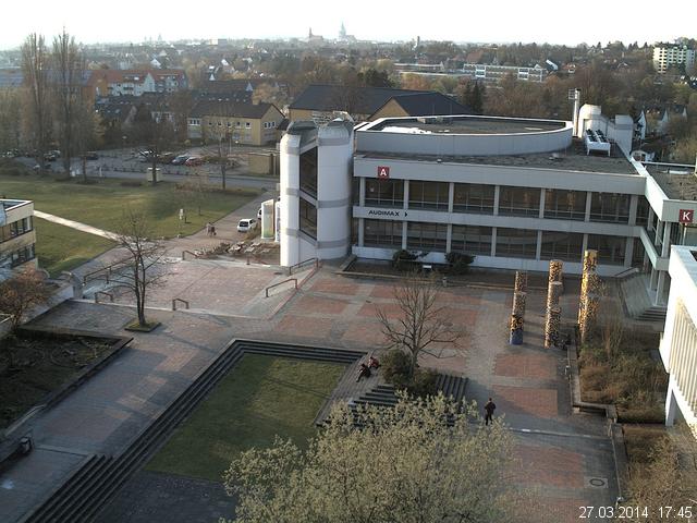 Foto der Webcam: Verwaltungsgeb&auml;ude, Innenhof mit Audimax, H&ouml;rsaal-Geb&auml;ude 1