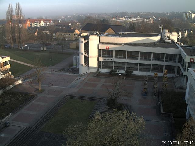 Foto der Webcam: Verwaltungsgeb&auml;ude, Innenhof mit Audimax, H&ouml;rsaal-Geb&auml;ude 1
