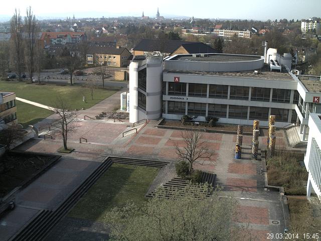 Foto der Webcam: Verwaltungsgeb&auml;ude, Innenhof mit Audimax, H&ouml;rsaal-Geb&auml;ude 1