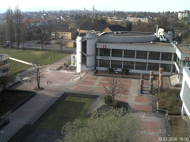 Foto der Webcam: Verwaltungsgeb&auml;ude, Innenhof mit Audimax, H&ouml;rsaal-Geb&auml;ude 1