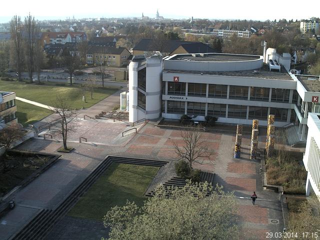 Foto der Webcam: Verwaltungsgeb&auml;ude, Innenhof mit Audimax, H&ouml;rsaal-Geb&auml;ude 1