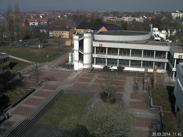 Foto der Webcam: Verwaltungsgeb&auml;ude, Innenhof mit Audimax, H&ouml;rsaal-Geb&auml;ude 1