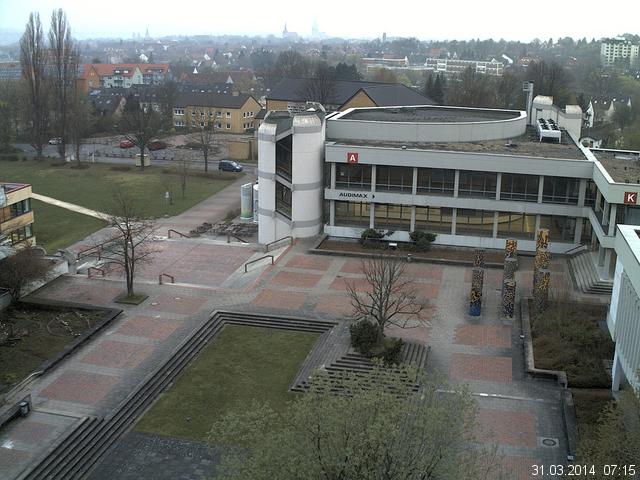 Foto der Webcam: Verwaltungsgeb&auml;ude, Innenhof mit Audimax, H&ouml;rsaal-Geb&auml;ude 1