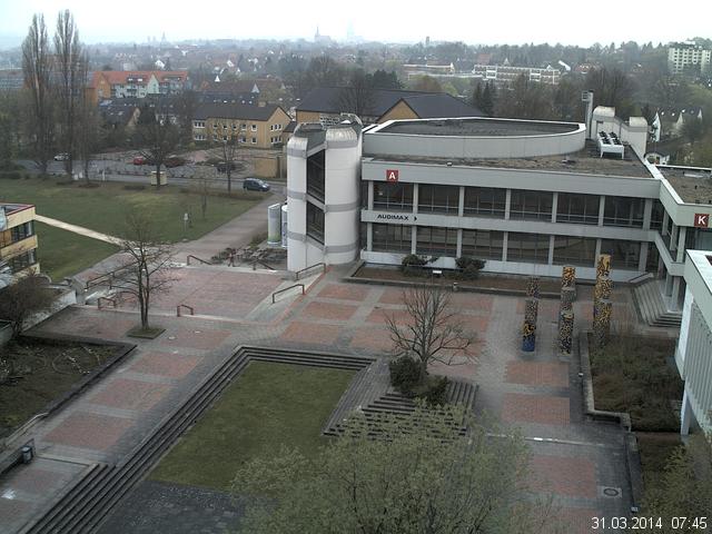 Foto der Webcam: Verwaltungsgeb&auml;ude, Innenhof mit Audimax, H&ouml;rsaal-Geb&auml;ude 1