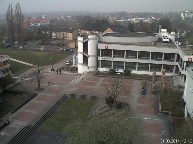 Foto der Webcam: Verwaltungsgeb&auml;ude, Innenhof mit Audimax, H&ouml;rsaal-Geb&auml;ude 1