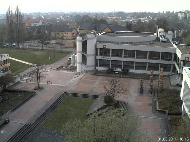 Foto der Webcam: Verwaltungsgeb&auml;ude, Innenhof mit Audimax, H&ouml;rsaal-Geb&auml;ude 1