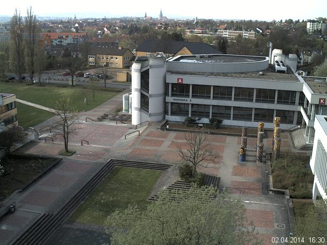 Foto der Webcam: Verwaltungsgeb&auml;ude, Innenhof mit Audimax, H&ouml;rsaal-Geb&auml;ude 1