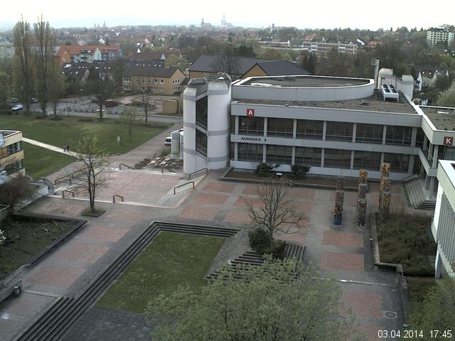 Foto der Webcam: Verwaltungsgeb&auml;ude, Innenhof mit Audimax, H&ouml;rsaal-Geb&auml;ude 1