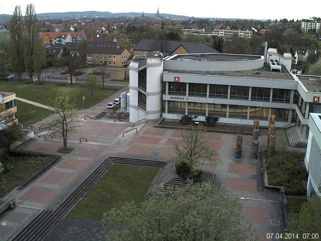 Foto der Webcam: Verwaltungsgeb&auml;ude, Innenhof mit Audimax, H&ouml;rsaal-Geb&auml;ude 1