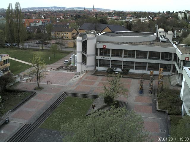 Foto der Webcam: Verwaltungsgeb&auml;ude, Innenhof mit Audimax, H&ouml;rsaal-Geb&auml;ude 1