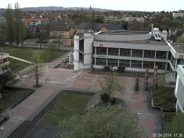 Foto der Webcam: Verwaltungsgeb&auml;ude, Innenhof mit Audimax, H&ouml;rsaal-Geb&auml;ude 1