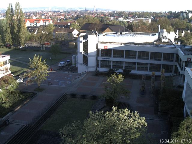 Foto der Webcam: Verwaltungsgeb&auml;ude, Innenhof mit Audimax, H&ouml;rsaal-Geb&auml;ude 1