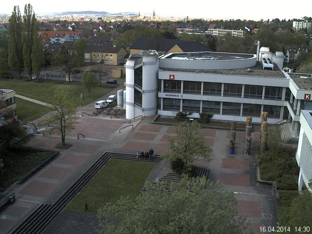 Foto der Webcam: Verwaltungsgeb&auml;ude, Innenhof mit Audimax, H&ouml;rsaal-Geb&auml;ude 1