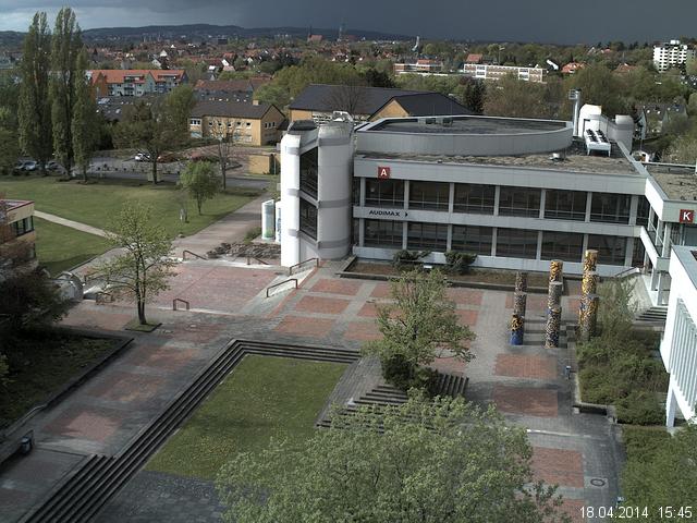 Foto der Webcam: Verwaltungsgeb&auml;ude, Innenhof mit Audimax, H&ouml;rsaal-Geb&auml;ude 1