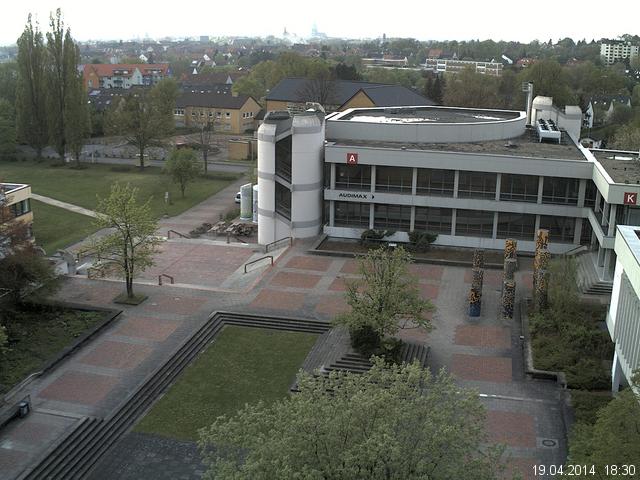 Foto der Webcam: Verwaltungsgeb&auml;ude, Innenhof mit Audimax, H&ouml;rsaal-Geb&auml;ude 1