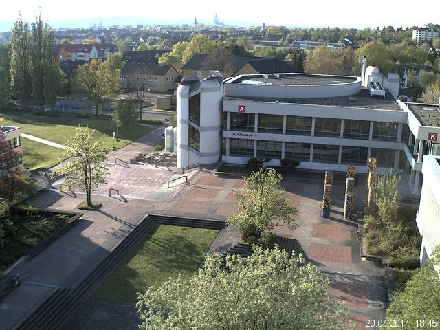 Foto der Webcam: Verwaltungsgeb&auml;ude, Innenhof mit Audimax, H&ouml;rsaal-Geb&auml;ude 1