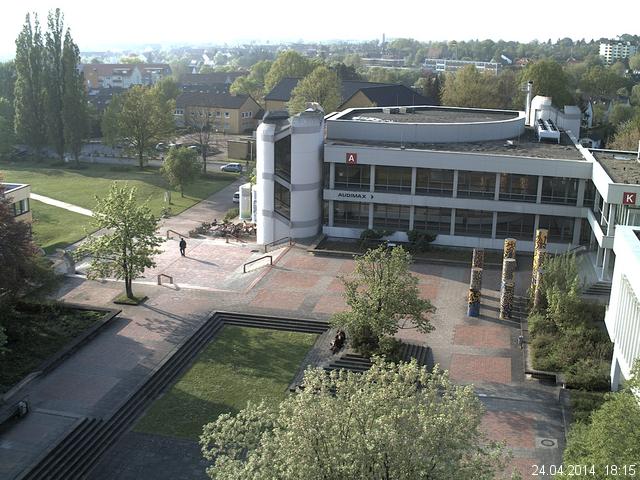 Foto der Webcam: Verwaltungsgeb&auml;ude, Innenhof mit Audimax, H&ouml;rsaal-Geb&auml;ude 1