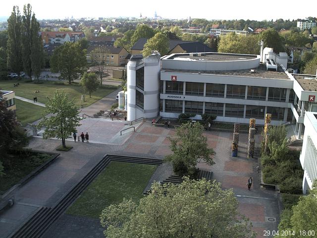 Foto der Webcam: Verwaltungsgeb&auml;ude, Innenhof mit Audimax, H&ouml;rsaal-Geb&auml;ude 1