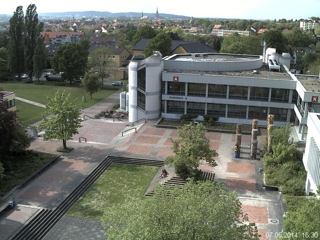 Foto der Webcam: Verwaltungsgeb&auml;ude, Innenhof mit Audimax, H&ouml;rsaal-Geb&auml;ude 1