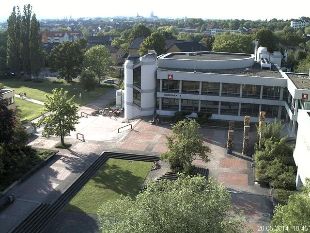 Foto der Webcam: Verwaltungsgeb&auml;ude, Innenhof mit Audimax, H&ouml;rsaal-Geb&auml;ude 1