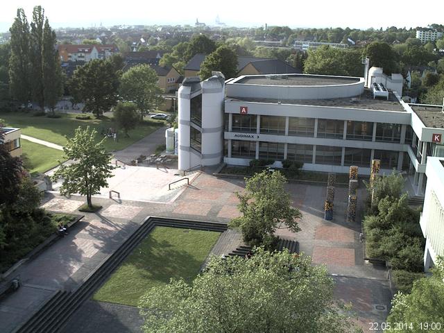 Foto der Webcam: Verwaltungsgeb&auml;ude, Innenhof mit Audimax, H&ouml;rsaal-Geb&auml;ude 1