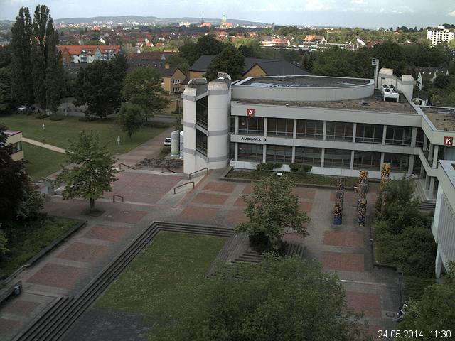 Foto der Webcam: Verwaltungsgeb&auml;ude, Innenhof mit Audimax, H&ouml;rsaal-Geb&auml;ude 1