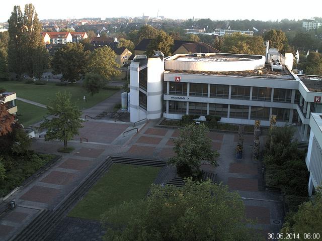 Foto der Webcam: Verwaltungsgeb&auml;ude, Innenhof mit Audimax, H&ouml;rsaal-Geb&auml;ude 1