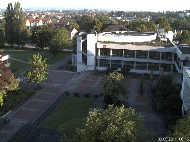 Foto der Webcam: Verwaltungsgeb&auml;ude, Innenhof mit Audimax, H&ouml;rsaal-Geb&auml;ude 1