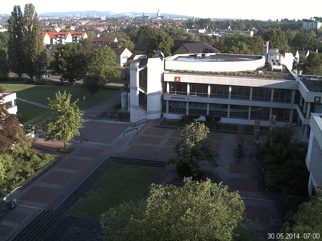 Foto der Webcam: Verwaltungsgeb&auml;ude, Innenhof mit Audimax, H&ouml;rsaal-Geb&auml;ude 1