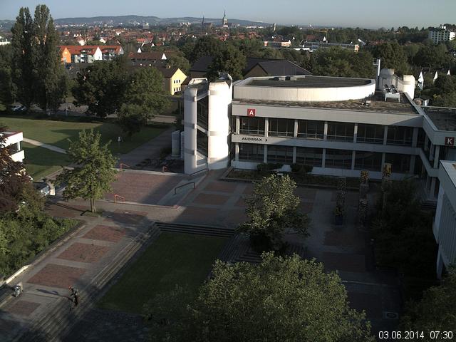 Foto der Webcam: Verwaltungsgeb&auml;ude, Innenhof mit Audimax, H&ouml;rsaal-Geb&auml;ude 1