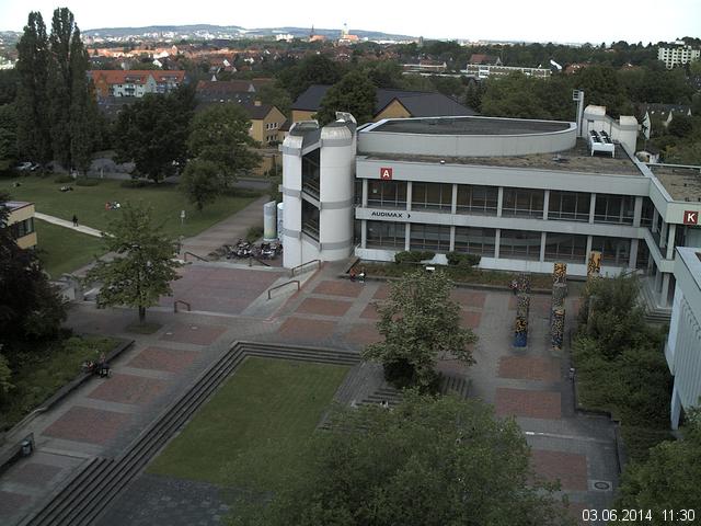 Foto der Webcam: Verwaltungsgeb&auml;ude, Innenhof mit Audimax, H&ouml;rsaal-Geb&auml;ude 1