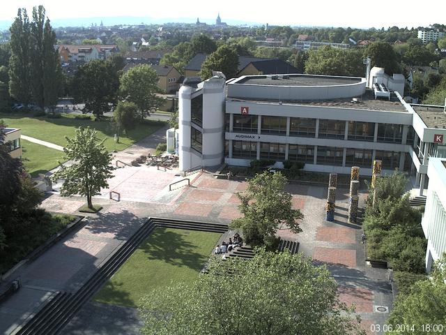 Foto der Webcam: Verwaltungsgeb&auml;ude, Innenhof mit Audimax, H&ouml;rsaal-Geb&auml;ude 1