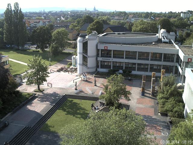 Foto der Webcam: Verwaltungsgeb&auml;ude, Innenhof mit Audimax, H&ouml;rsaal-Geb&auml;ude 1