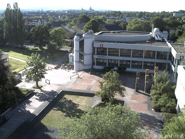 Foto der Webcam: Verwaltungsgeb&auml;ude, Innenhof mit Audimax, H&ouml;rsaal-Geb&auml;ude 1