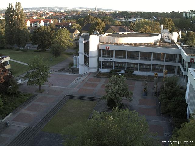 Foto der Webcam: Verwaltungsgeb&auml;ude, Innenhof mit Audimax, H&ouml;rsaal-Geb&auml;ude 1