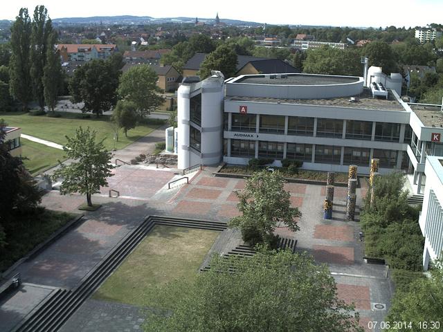 Foto der Webcam: Verwaltungsgeb&auml;ude, Innenhof mit Audimax, H&ouml;rsaal-Geb&auml;ude 1