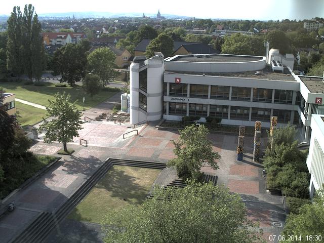Foto der Webcam: Verwaltungsgeb&auml;ude, Innenhof mit Audimax, H&ouml;rsaal-Geb&auml;ude 1
