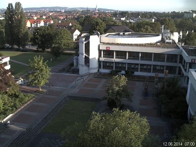 Foto der Webcam: Verwaltungsgeb&auml;ude, Innenhof mit Audimax, H&ouml;rsaal-Geb&auml;ude 1