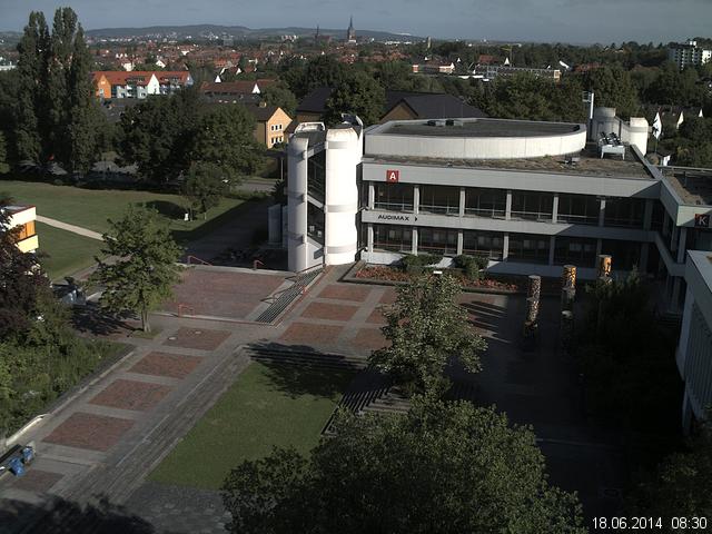 Foto der Webcam: Verwaltungsgeb&auml;ude, Innenhof mit Audimax, H&ouml;rsaal-Geb&auml;ude 1