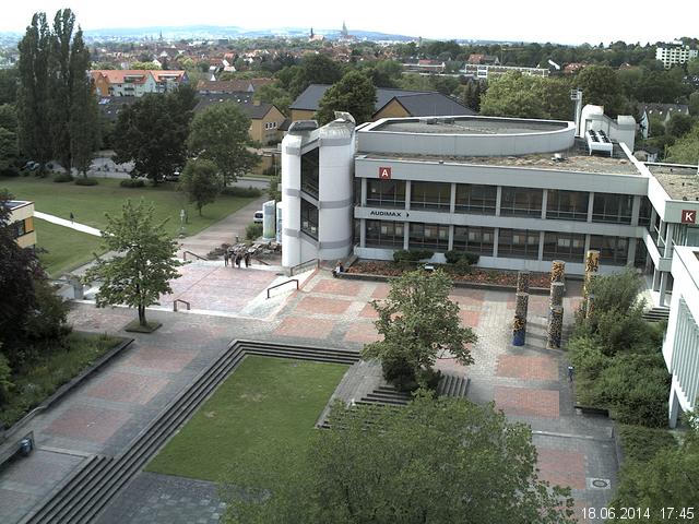 Foto der Webcam: Verwaltungsgeb&auml;ude, Innenhof mit Audimax, H&ouml;rsaal-Geb&auml;ude 1