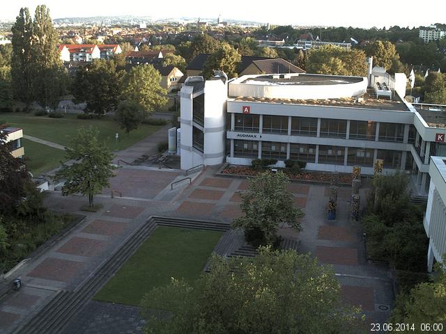 Foto der Webcam: Verwaltungsgeb&auml;ude, Innenhof mit Audimax, H&ouml;rsaal-Geb&auml;ude 1