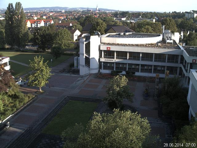 Foto der Webcam: Verwaltungsgeb&auml;ude, Innenhof mit Audimax, H&ouml;rsaal-Geb&auml;ude 1