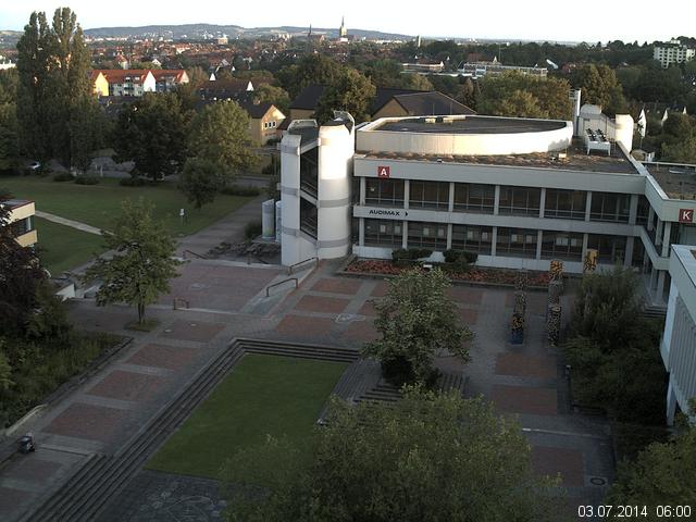 Foto der Webcam: Verwaltungsgeb&auml;ude, Innenhof mit Audimax, H&ouml;rsaal-Geb&auml;ude 1
