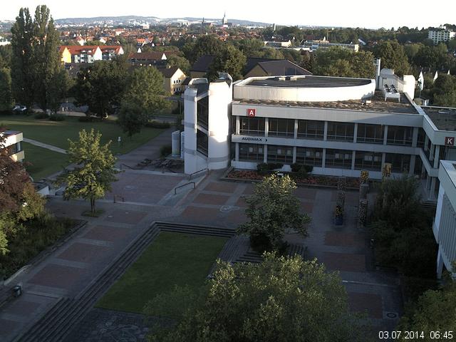 Foto der Webcam: Verwaltungsgeb&auml;ude, Innenhof mit Audimax, H&ouml;rsaal-Geb&auml;ude 1